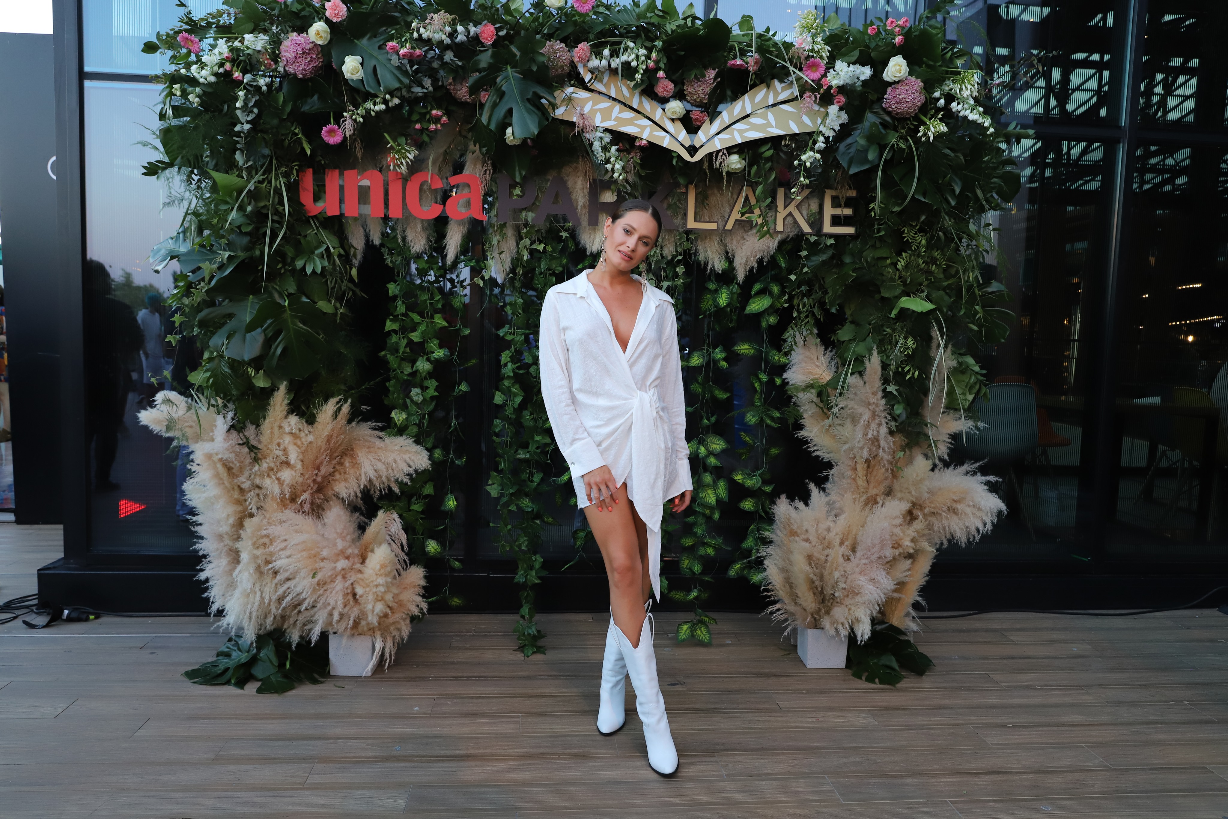 FOTO/ Unica Urban Party pe terasă. Vedete, bloggeri și  influenceri au participat la petrecere