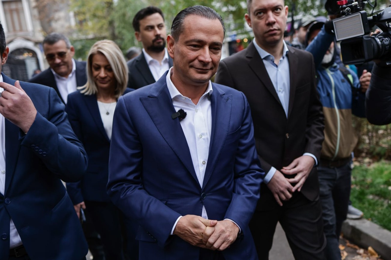 Daniel Băluţă şi-a depus candidatura la Primăria București fără Grindeanu. A venit cu Manda, Firea, Manole și Costoiu. De ce a lipsit șeful PSD