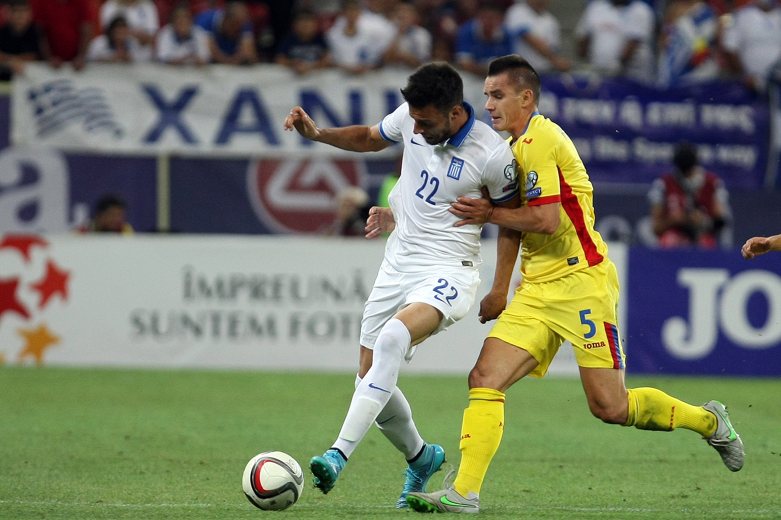 PRELIMINARIILE EURO 2016, ROMÂNIA - GRECIA 0-0. Tricolorii nu au mai găsit calea spre gol din luna martie. Tremurăm în continuare pentru calificare. Elevii lui Iordănescu rămân pe locul 2 în grupă, la trei puncte în faţa Ungariei