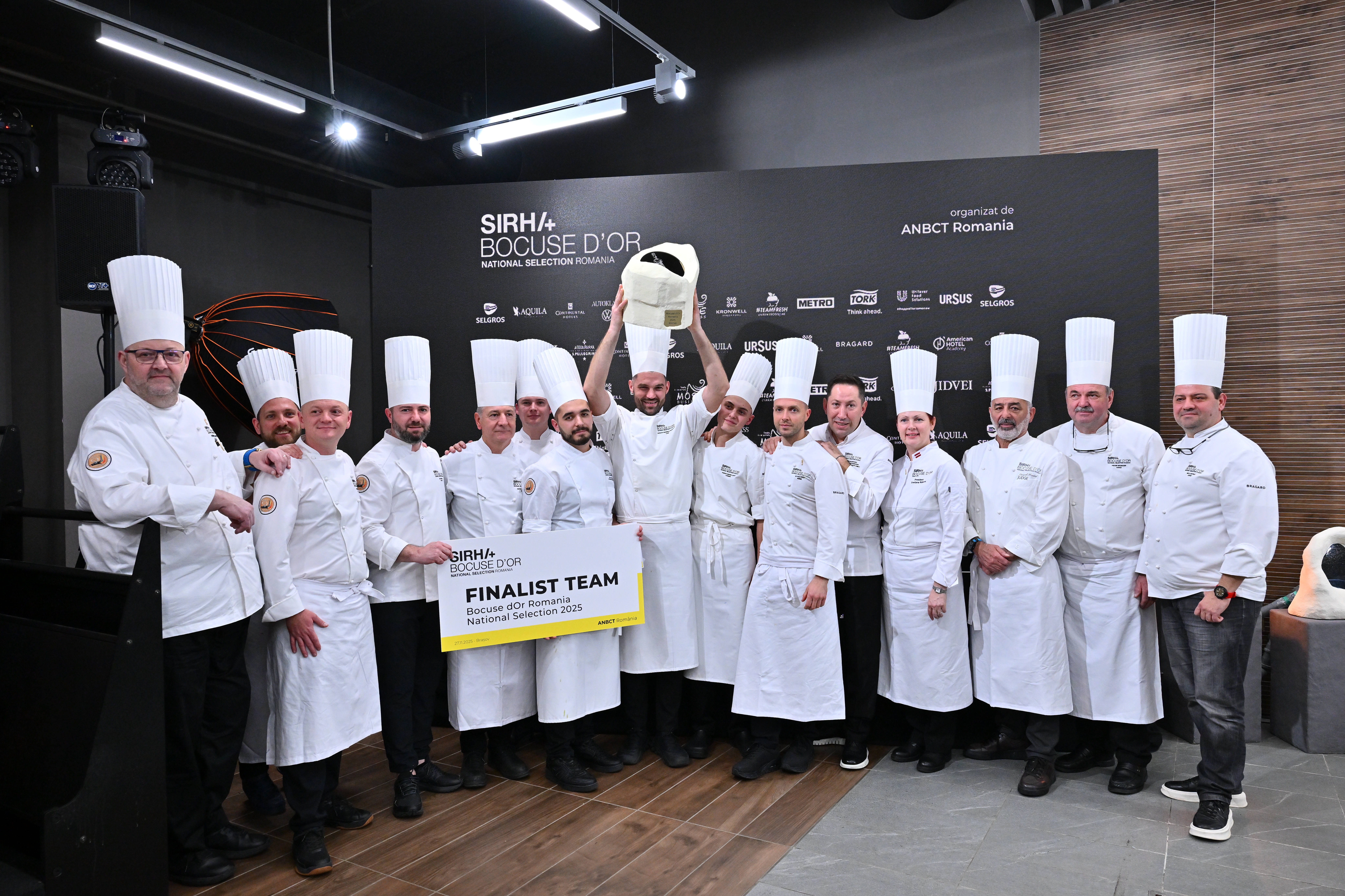 Cum au ajuns românii printre cei mai buni bucătari din Europa. Preparatele care i-au dus pe chefii din țara noastră la „Cupa Mondială a Gastronomiei”