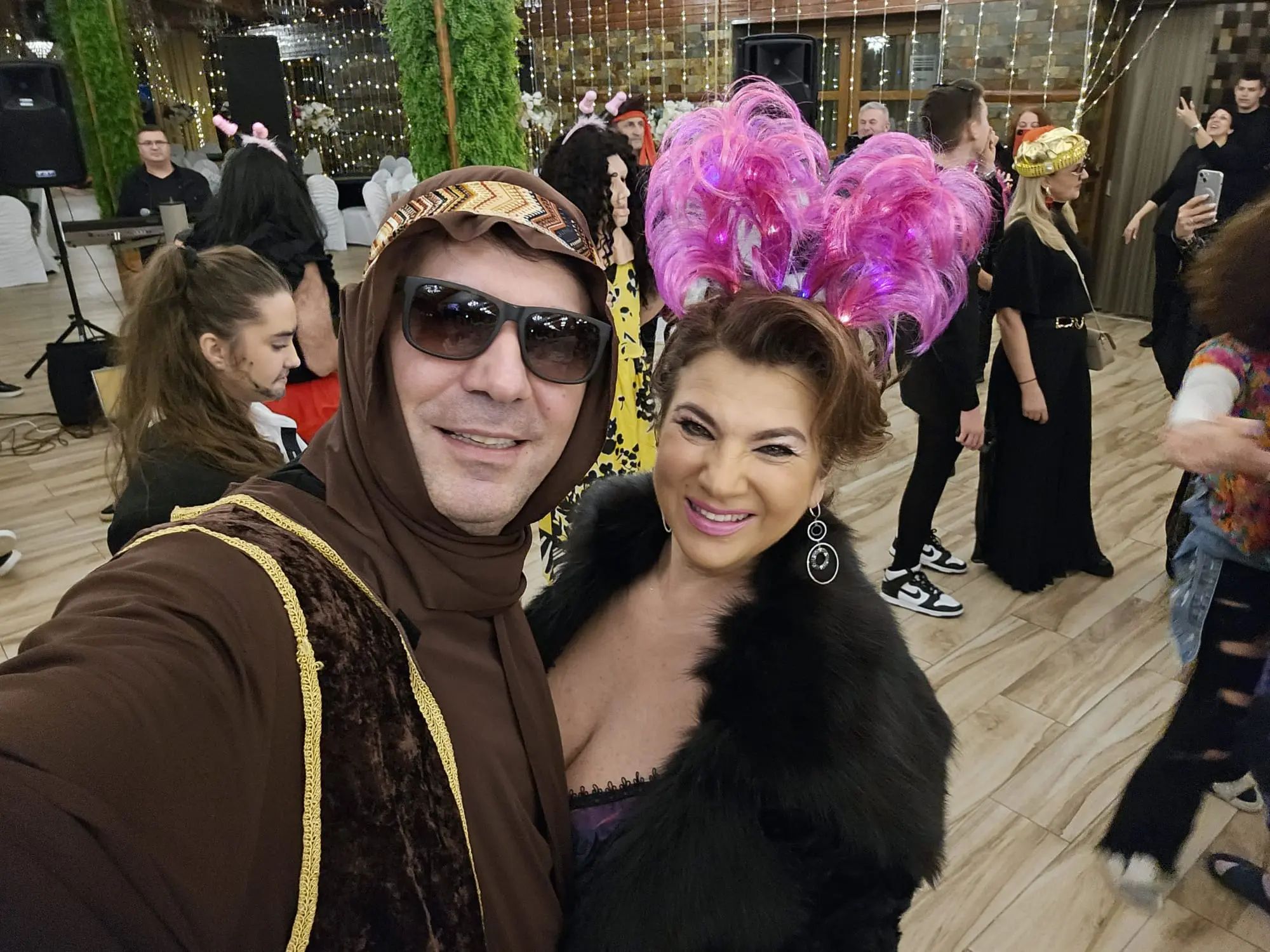 Cum au apărut Cristi Borcea și Valentina Pelinel în ziua în care Mihaela Borcea s-a căsătorit cu Sorin Rap. Fanii au reacționat: „Arată spectaculos amândoi”