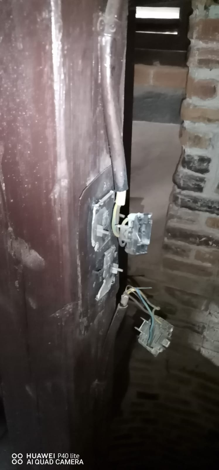 Turnul lui Ștefan din Piatra-Neamț, lovit de trăsnet. Martor: „S-au cutremurat clădirile din jur”