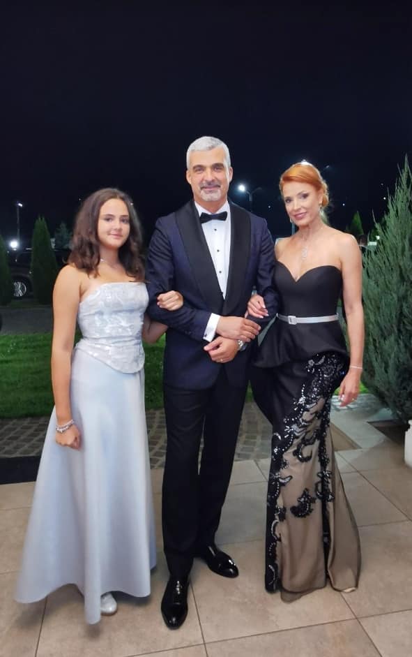 Moment de panică în familia lui Aurelian Temișan și a Monicăi Davidescu. „Vorbește lumea că divorțați!' A zis: 'Da, dar divorțăm la Brașov!”