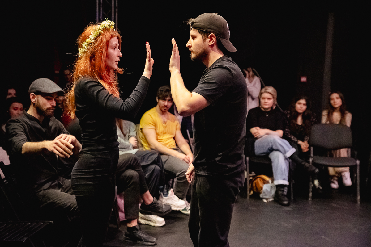 Studenții de la Teatru din București pun în scenă operele de la Bac. „Poți intra în contact cu romanul «Ion» nu doar dacă citești cele 600 de pagini”