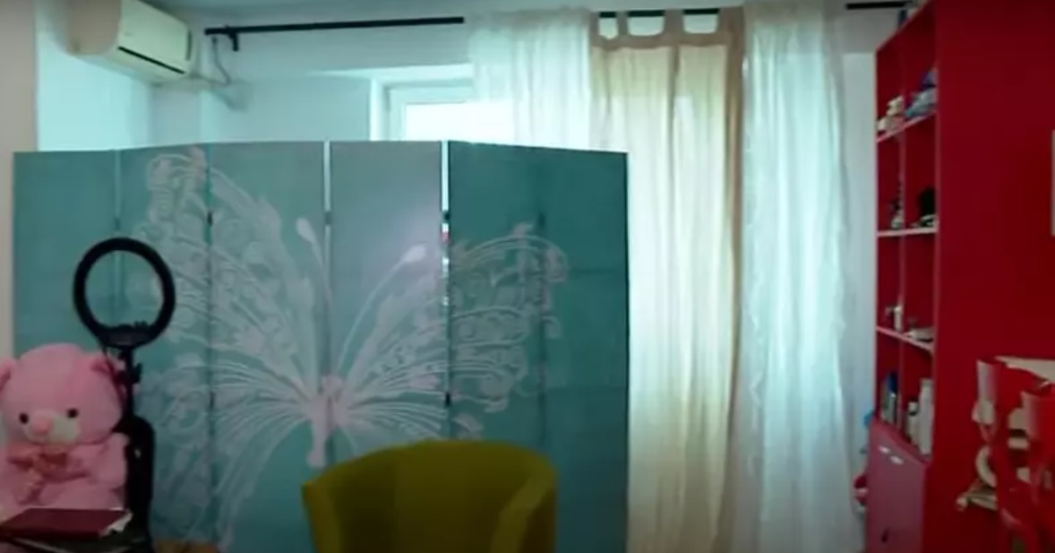 Imagini cu apartamentul în care locuiește Viorel Lis cu soția Oana. Ea a fost nevoită să vândă lucruri din casă pentru a face rost de bani