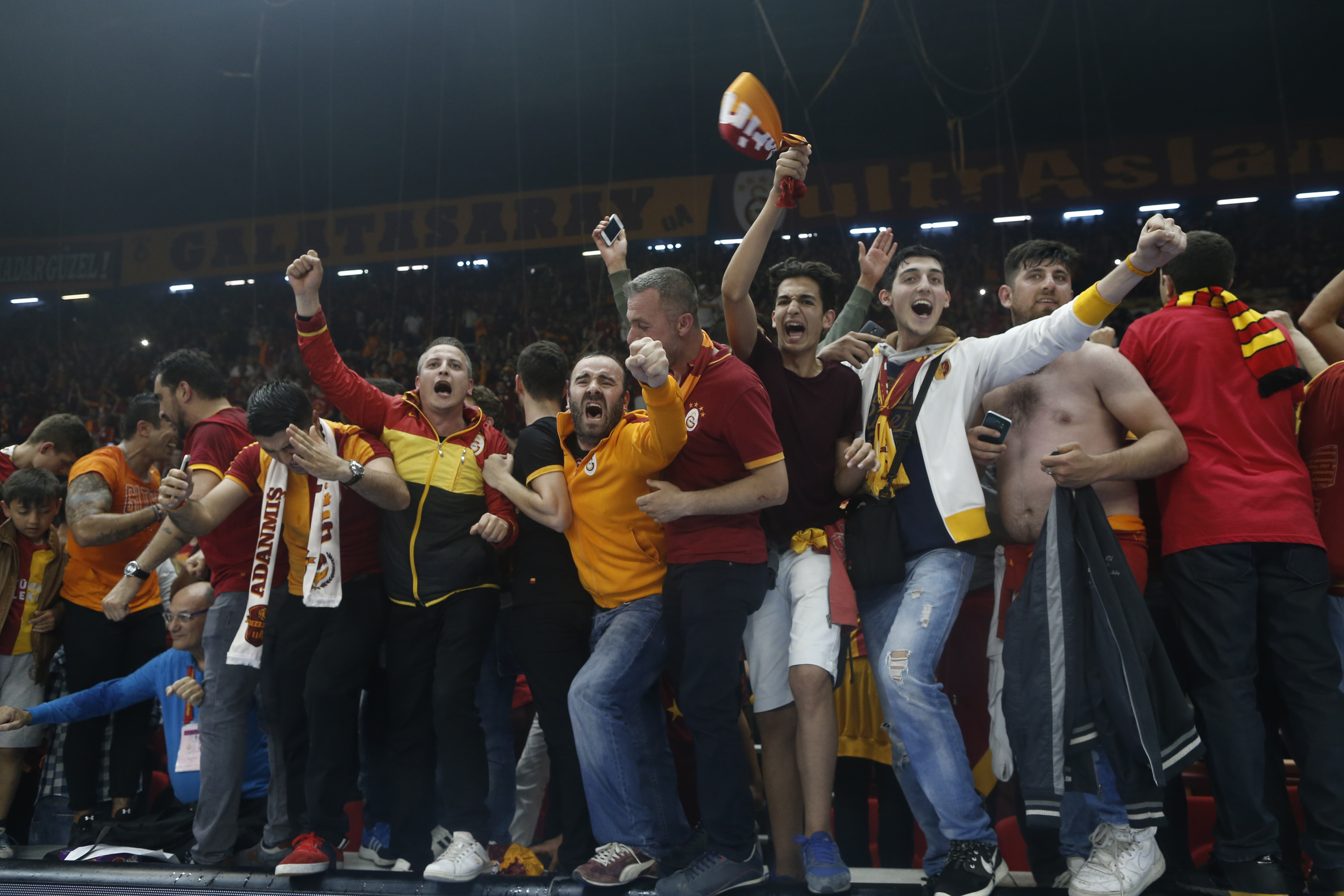 Cu un jucător care a refuzat Asesoft acum câțiva ani, Galata a câștigat Eurocup de baschet