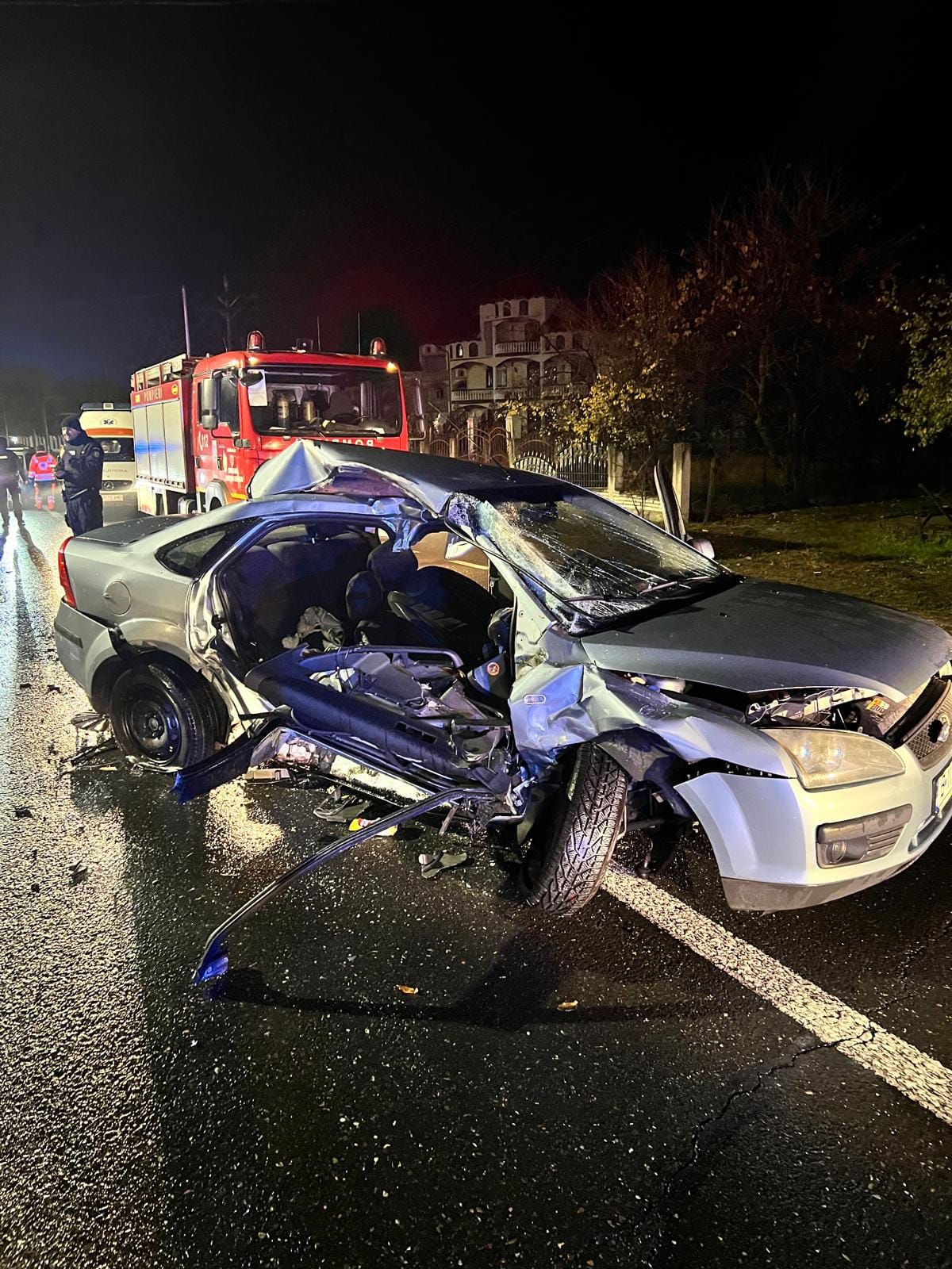 20 de persoane implicate într-un accident în Giurgiu. O femeie a murit și alte șase au fost duse la spital