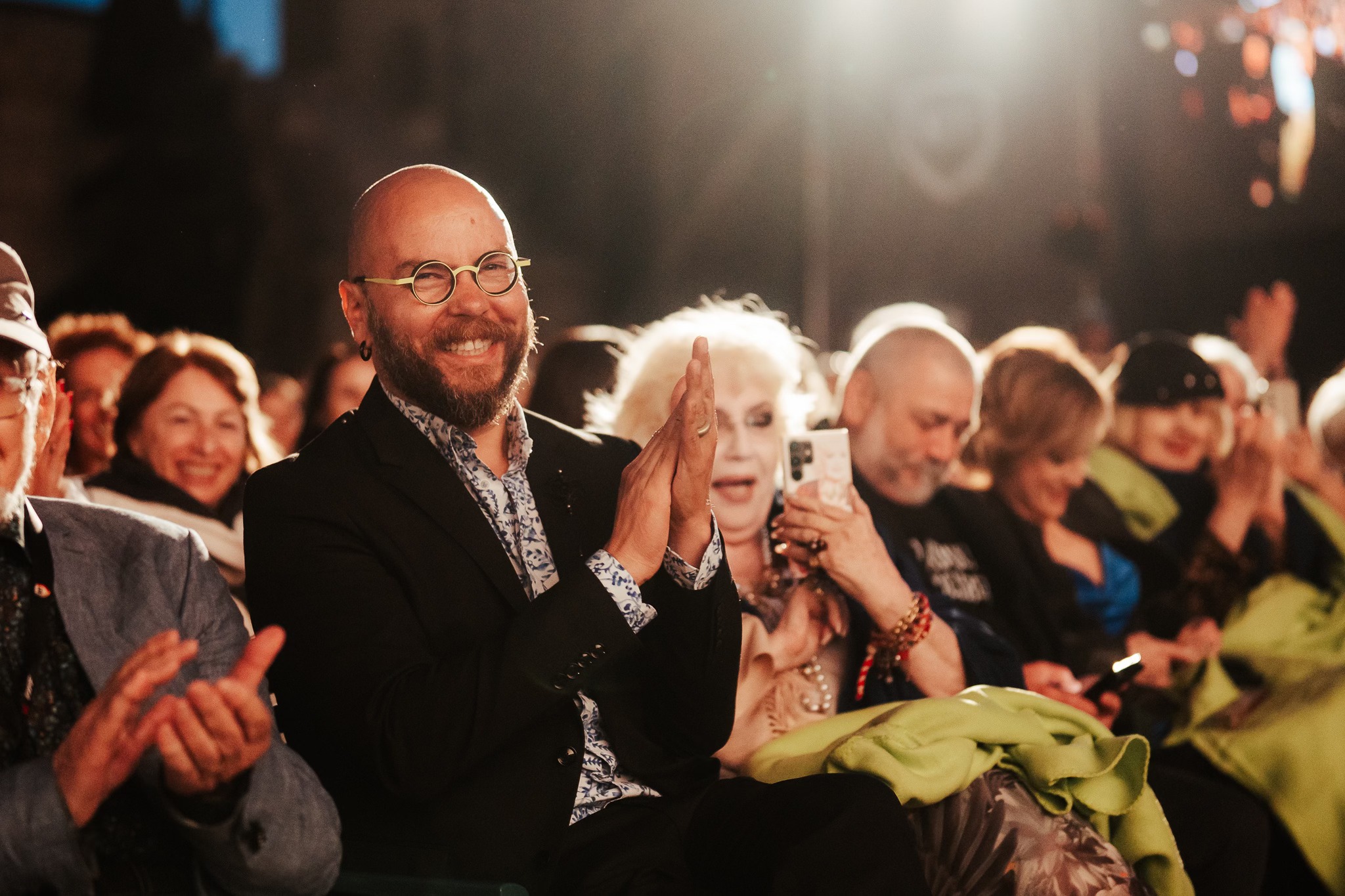 Imagini de la TIFF 2025. Florin Piersic a venit la brațul soției sale, iar de pe scenă a avut un dialog cu Emil Boc