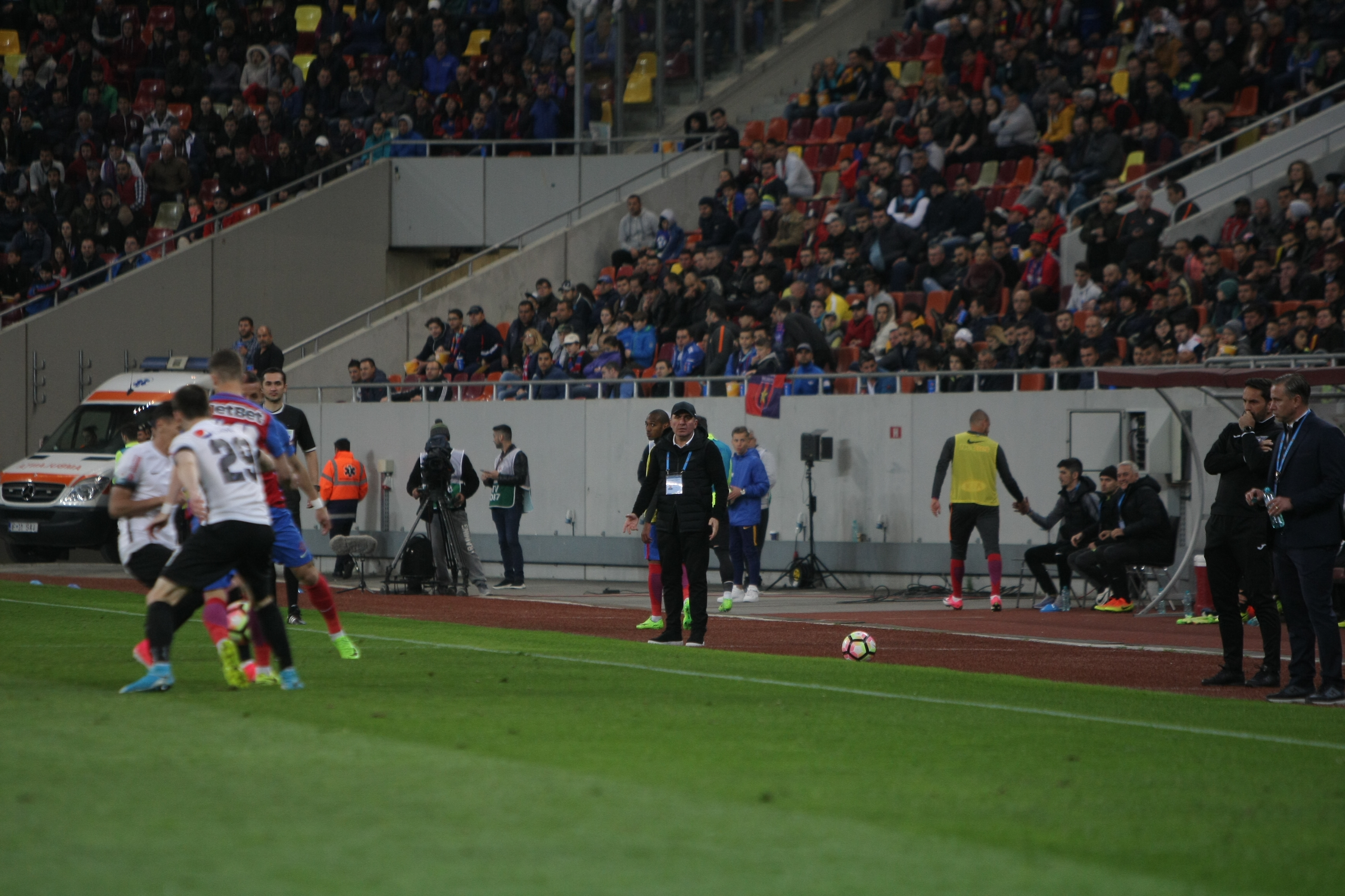 Liga 1, play-off, etapa a 7-a: FCSB - Viitorul 1-1. FCSBal de ratări! Gazdele, două penalty-uri neacordate și două bare! / FOTO&VIDEO