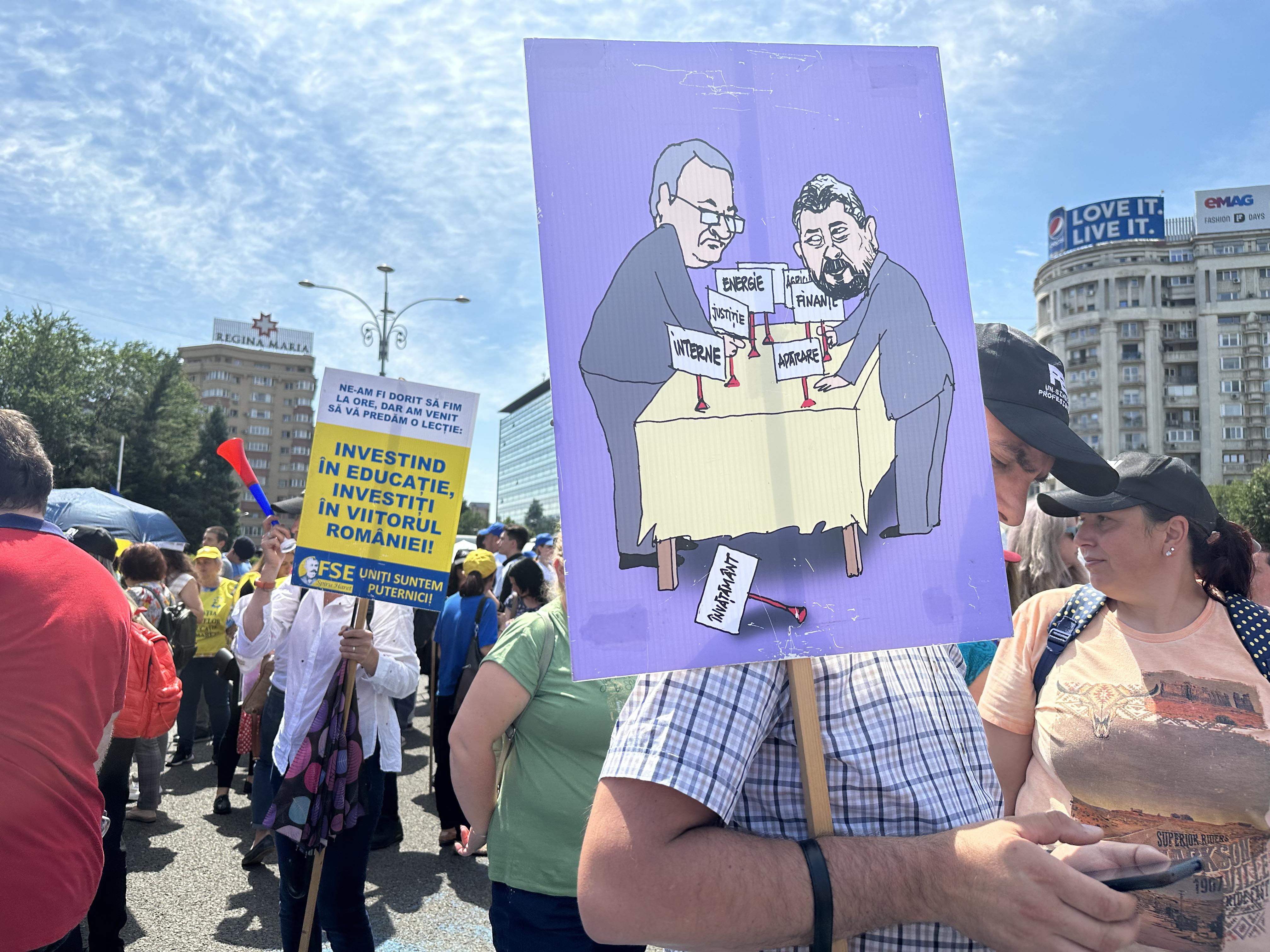 Protest al profesorilor, în a treia săptămână de grevă. Manifestanții au scandat în fața Palatului Cotroceni: „Demisia!”, „Nu cedăm!”