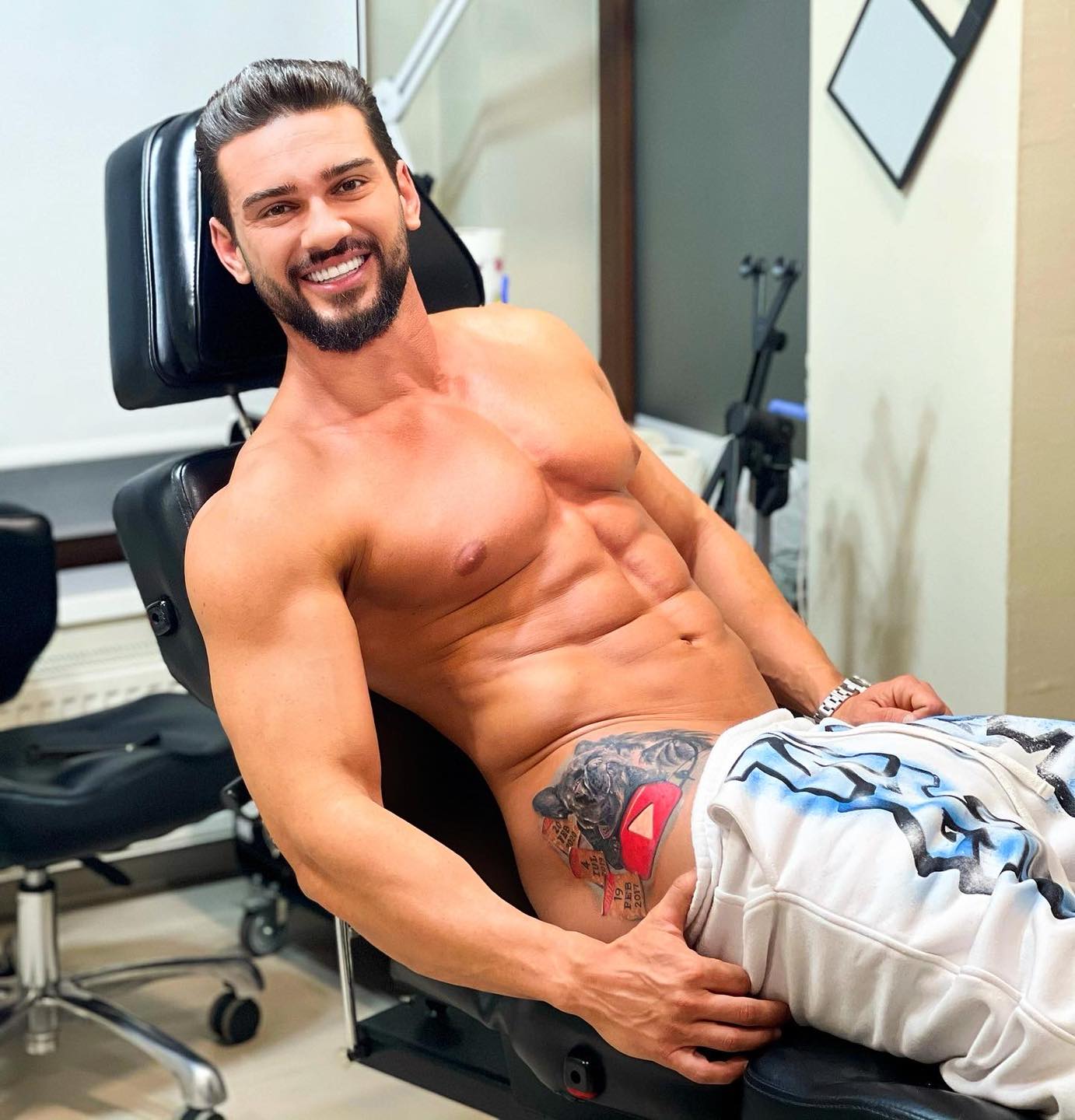 Dorian Popa a împlinit 35 de ani. Anunțul făcut de artist cu ocazia zilei de naștere. „Să se roage toți românii care au drag de mine”