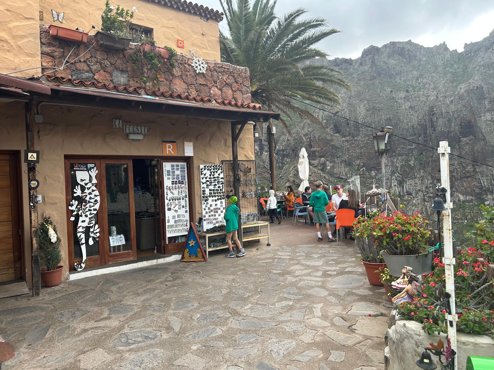 Ce înseamnă „dramatic scene mountain”. Cum ajungi la Masca, satul uitat din Tenerife