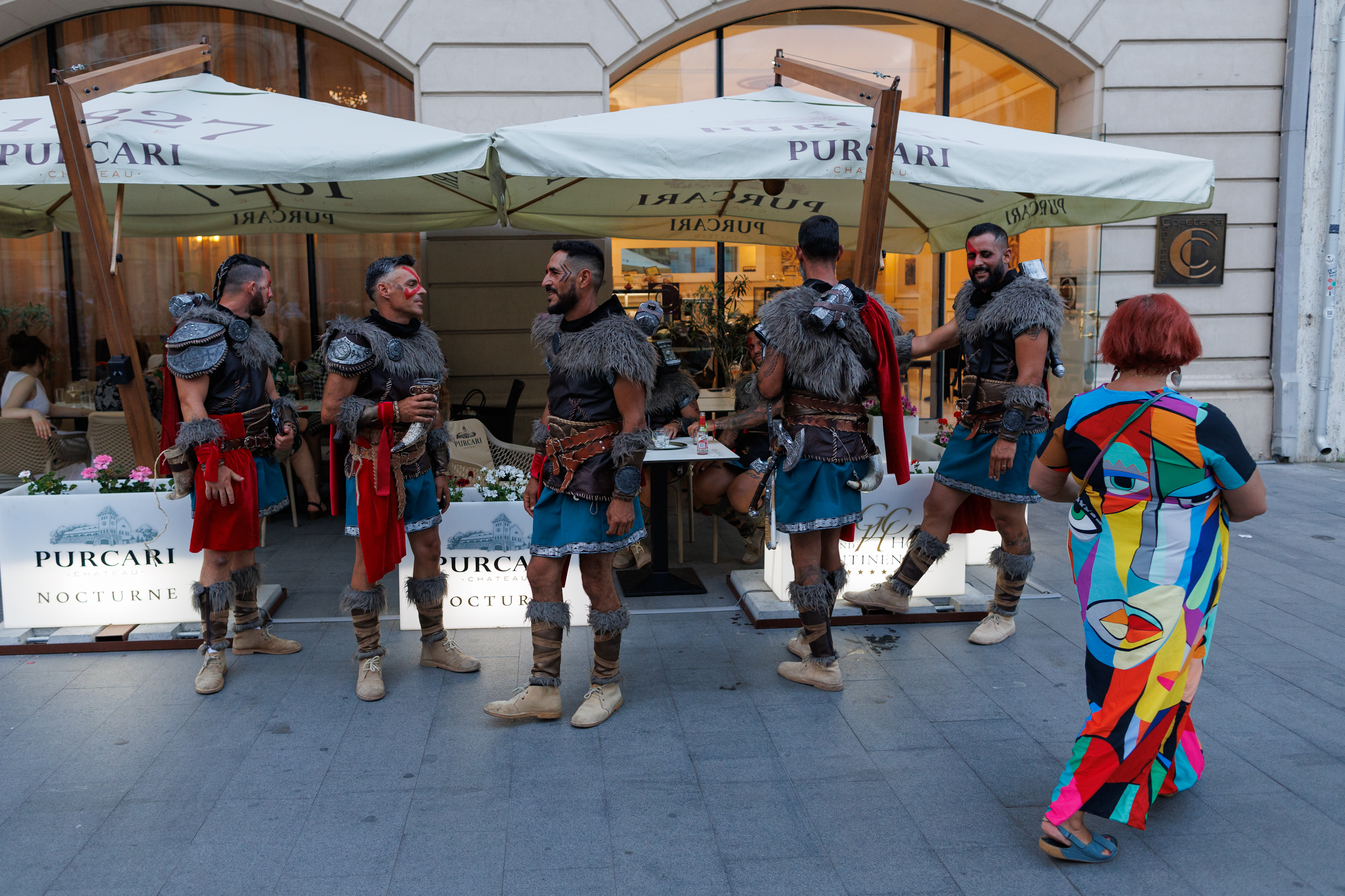 FOTOREPORTAJ. „B-Fit in the Street” în 50 de imagini. 200 de artişti din Spania, Franţa și Italia au făcut spectacol pe străzile din București