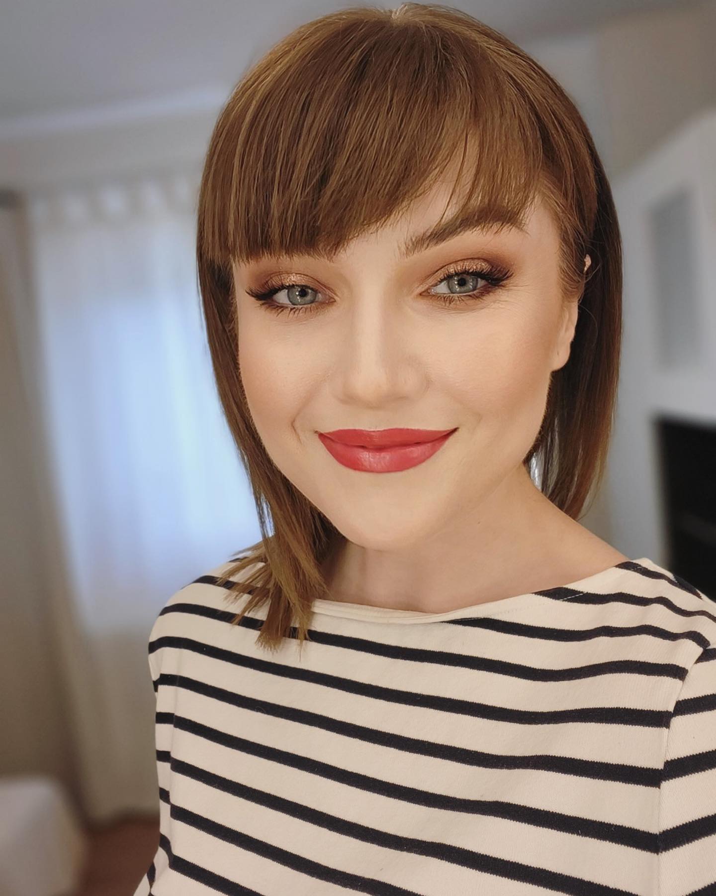 Alexandra Ungureanu are un nou iubit. Au fost surprinși în timp ce se sărutau