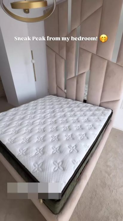Imagini din noul apartament al Ramonei Olaru. Și-a luat aer condiționat cu ecran LCD: „Am dat și foarte mult pe el”