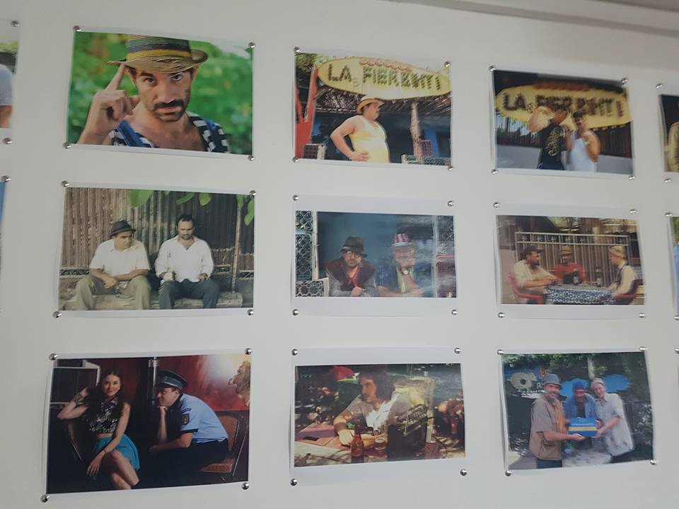 FOTO/Bar „Las Fierbințí”, deschis la Alba Iulia. Pereţii tapetaţi cu poze cu Celentano, Bobiţă, Firicel şi alte personaje din celebrul serial