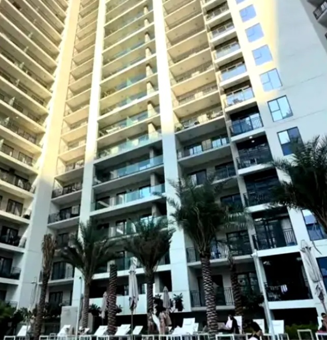 Imagini cu apartamentul din Dubai pe care și l-au cumpărat Armin Nicoară și Claudia Puican: „Aproape de Burj Khalifa. Au și piscină”