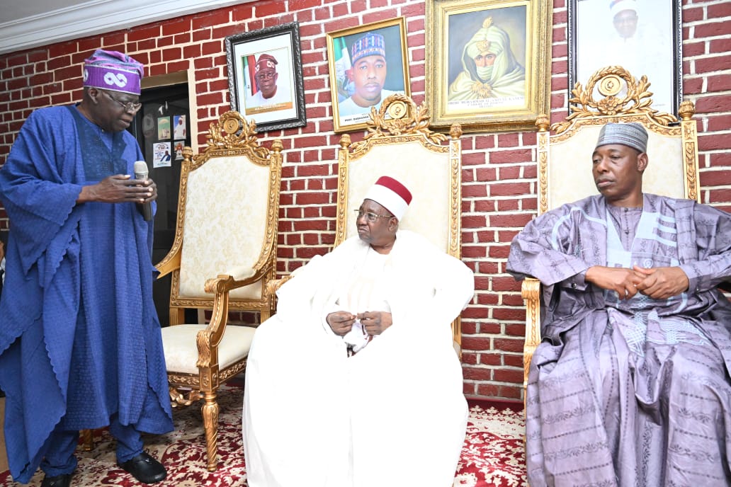 President Bola Ahmed Tinubu; Shehu of Borno, Alh Umar Garbai Ibn El-Kanemi, and Borno State Governor, Prof. Babagana Zulum,(right ) during the President’s visit to Maiduguri, Borno, on Monday. [NAN]