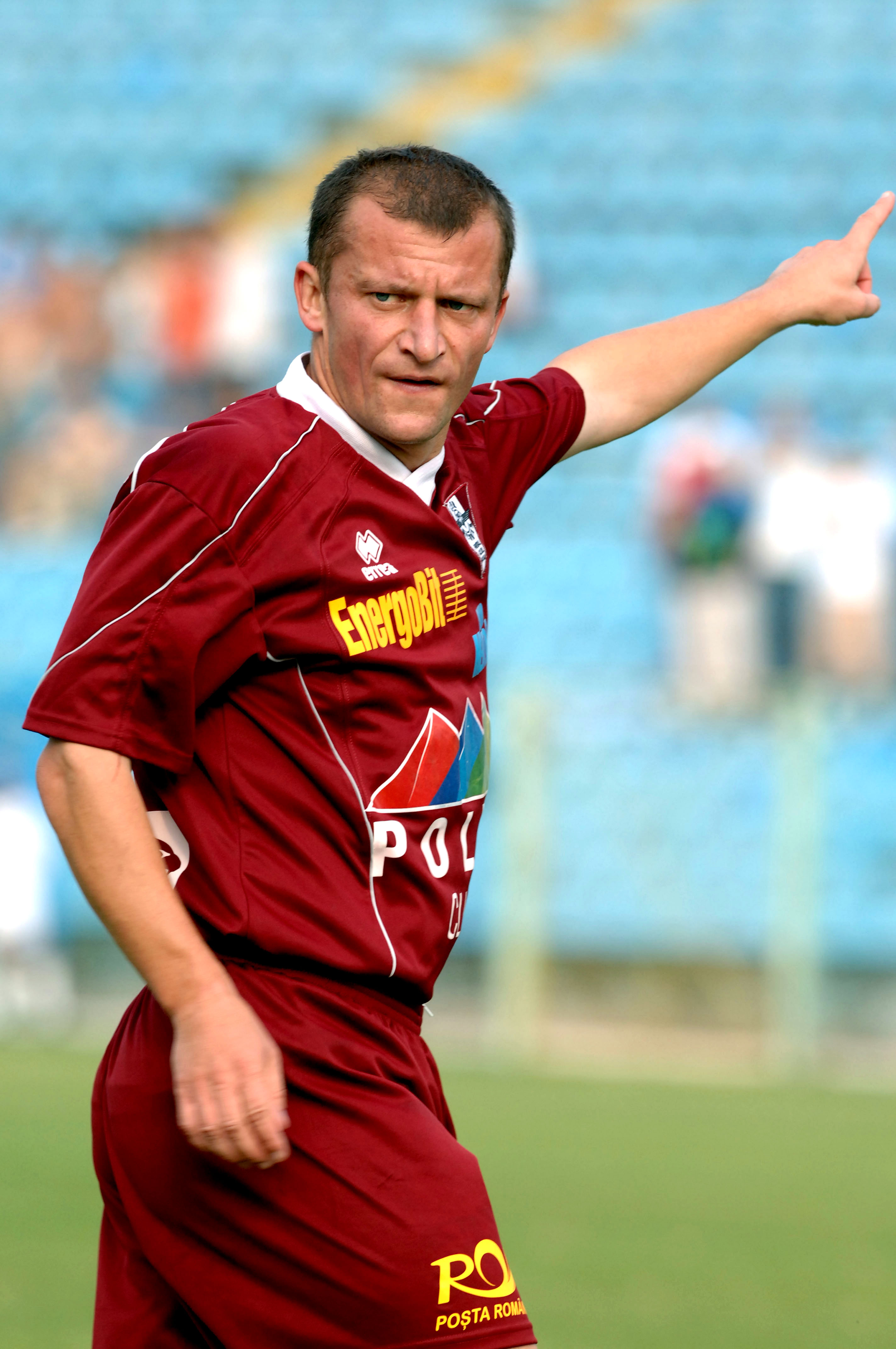 INTERVIU | Dorinel Munteanu, fost antrenor la CFR Cluj și FCSB, crede că ardelenii nu mai pot rata titlul de campioană: ”E gata de două etape!”