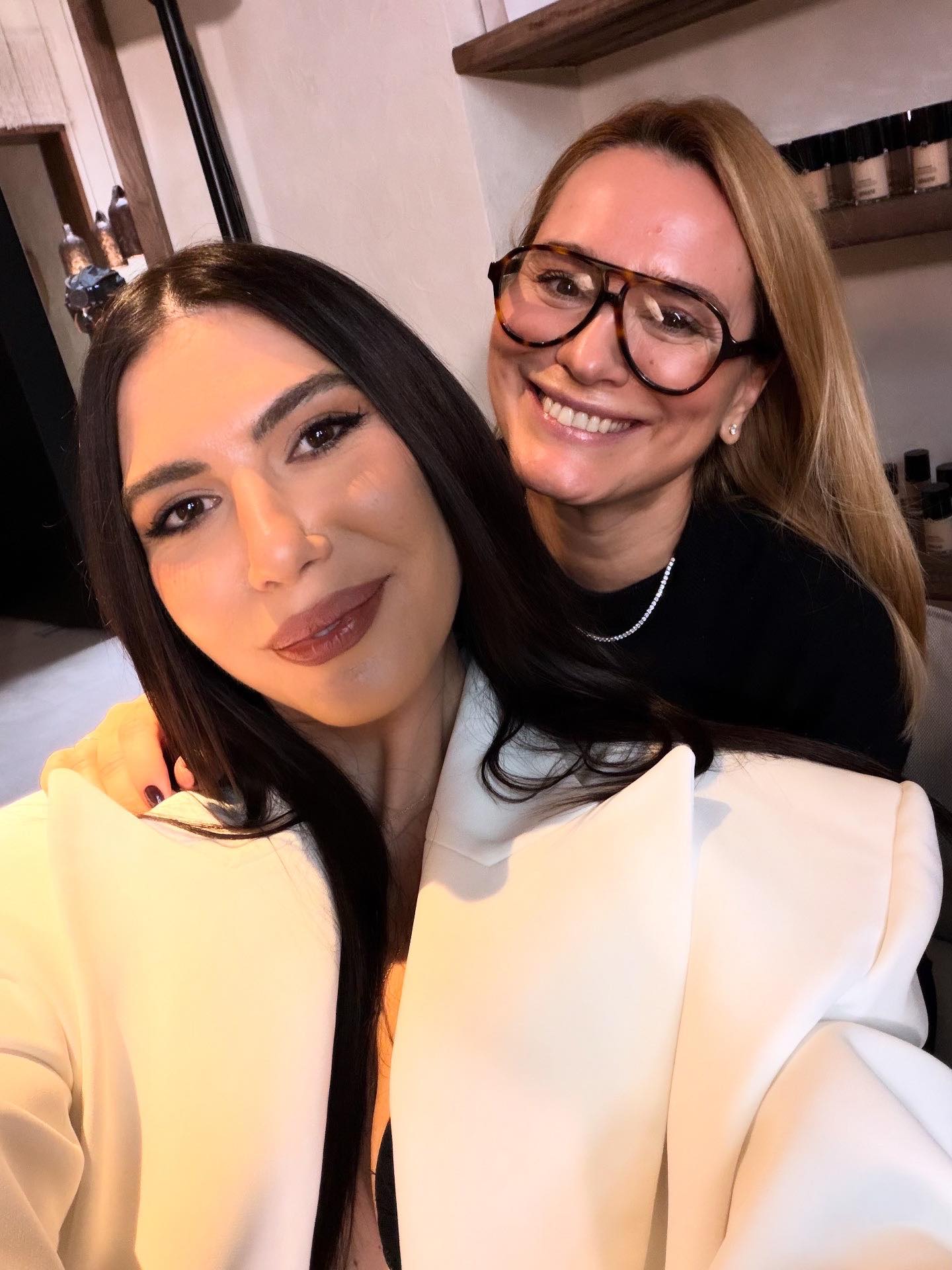 Andreea Esca, în lacrimi când jurnalista Digi24 Ionela Năstase a vorbit despre lupta sa cu cancerul de sân
