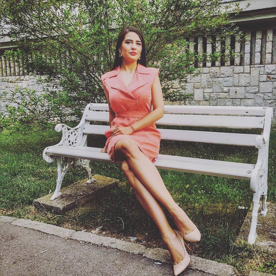 Fata lui «Tata Puiu» iese pe teren! Maria, fiica fostului selecționer Anghel Iordănescu, dă probe de reporter la o televiziune