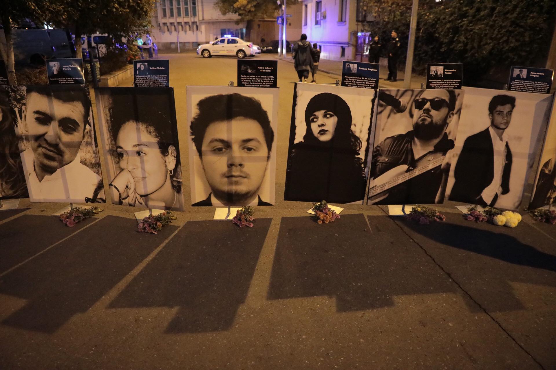 Marș în memoria victimelor de la Colectiv. Fotografiile tinerilor care au murit au fost așezate în fața Parchetului