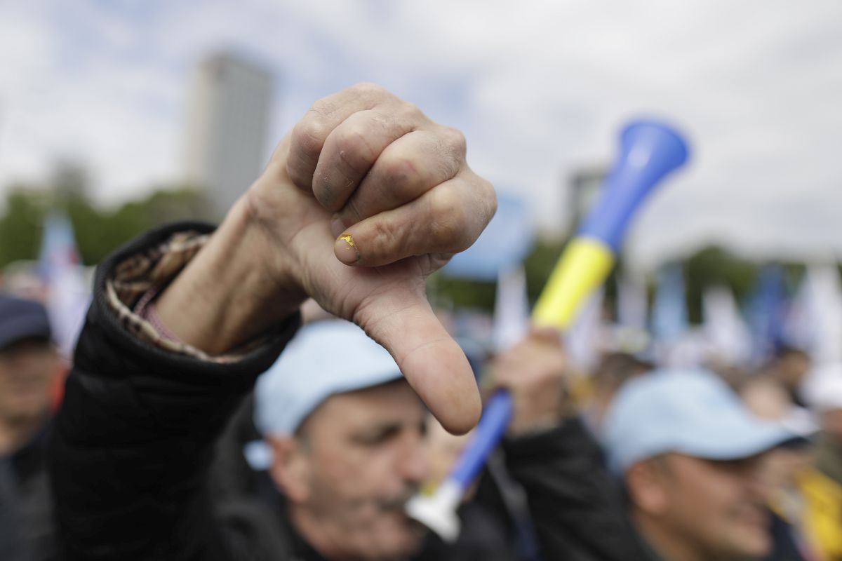 Protest BNS în Capitală, faţă de nivelul crescut al fiscalităţii pe muncă. Discuții între liderii sindicali și oficiali din Ministerul Finanțelor