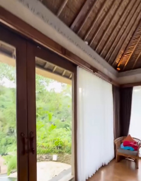Cum arată camera din Bali în care s-au cazat Smiley și Gina Pistol. Ce le-a ieșit în cale când au ajuns la hotel: „Semn de belșug”