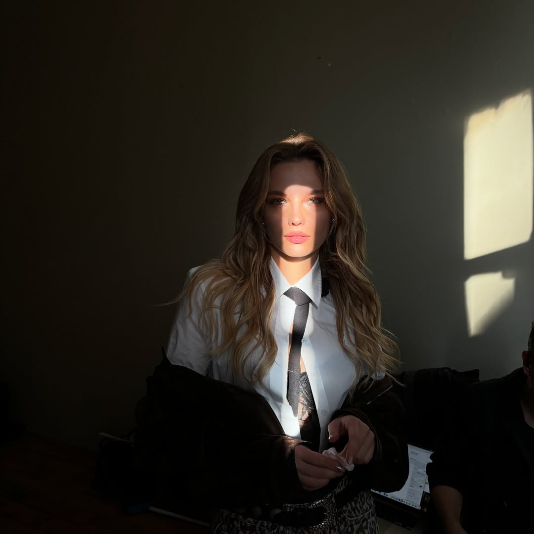 Actrița de la Kanal D comparată cu Gigi Hadid. Ce secrete de frumusețe are Nilsu Berfin Aktaș