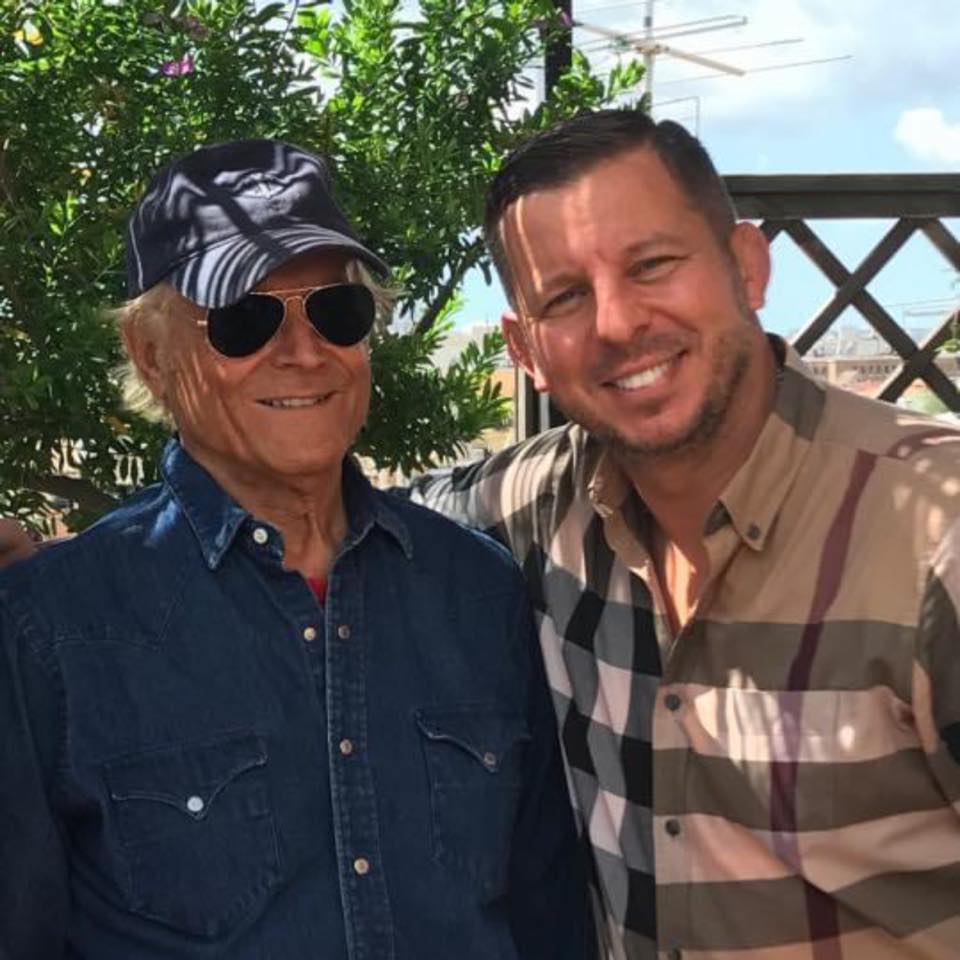 „Ő akar majd Magyar Péter lenni” – Átkozzák a sztárok a TISZA Párt elnökének bizalmasát