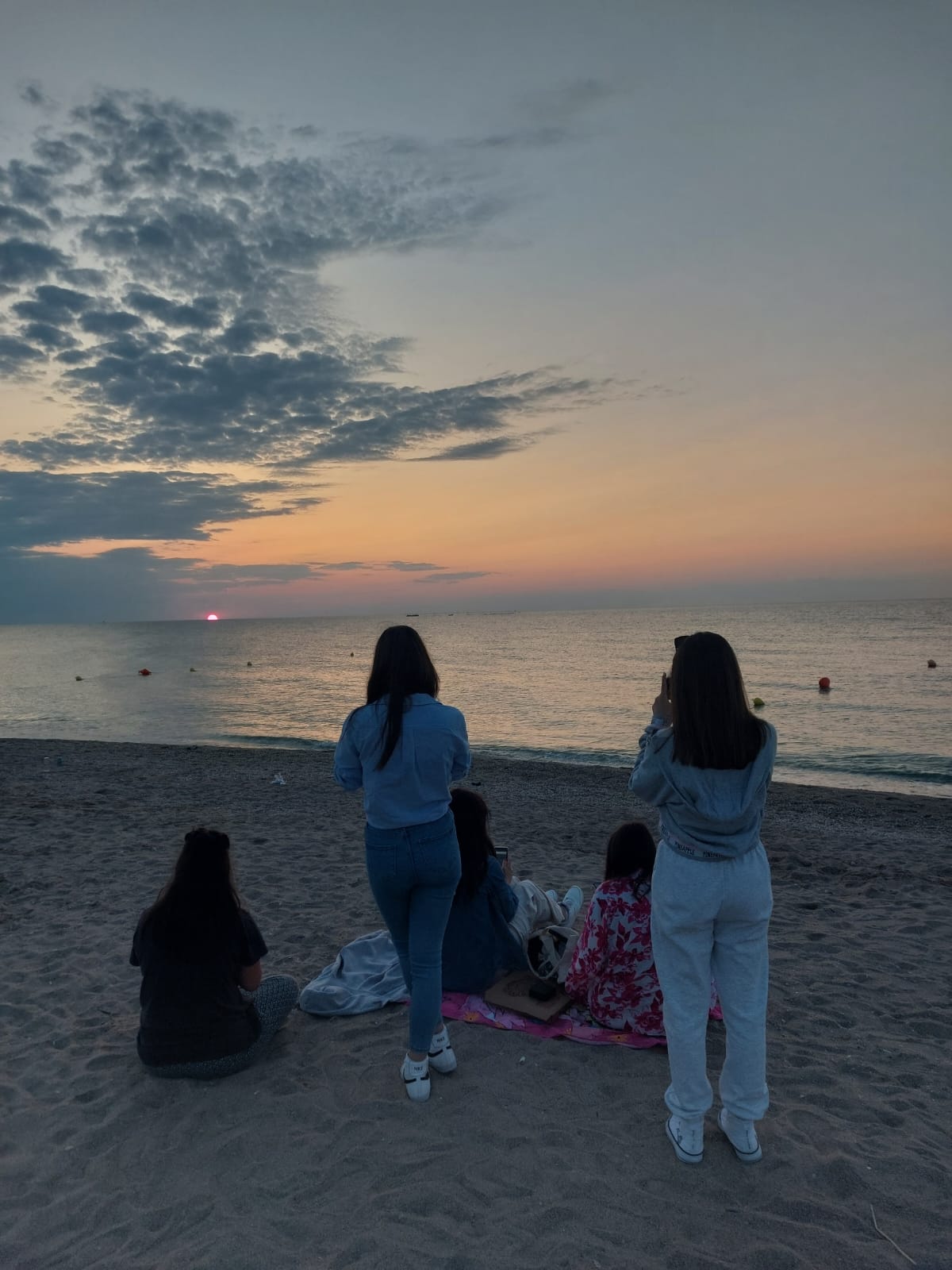Profesorul din Ploiești care și-a dus elevii de 10 la mare. „Le cer doar să facă și ei la fel pentru altcineva, când vor fi pe picioarele lor”