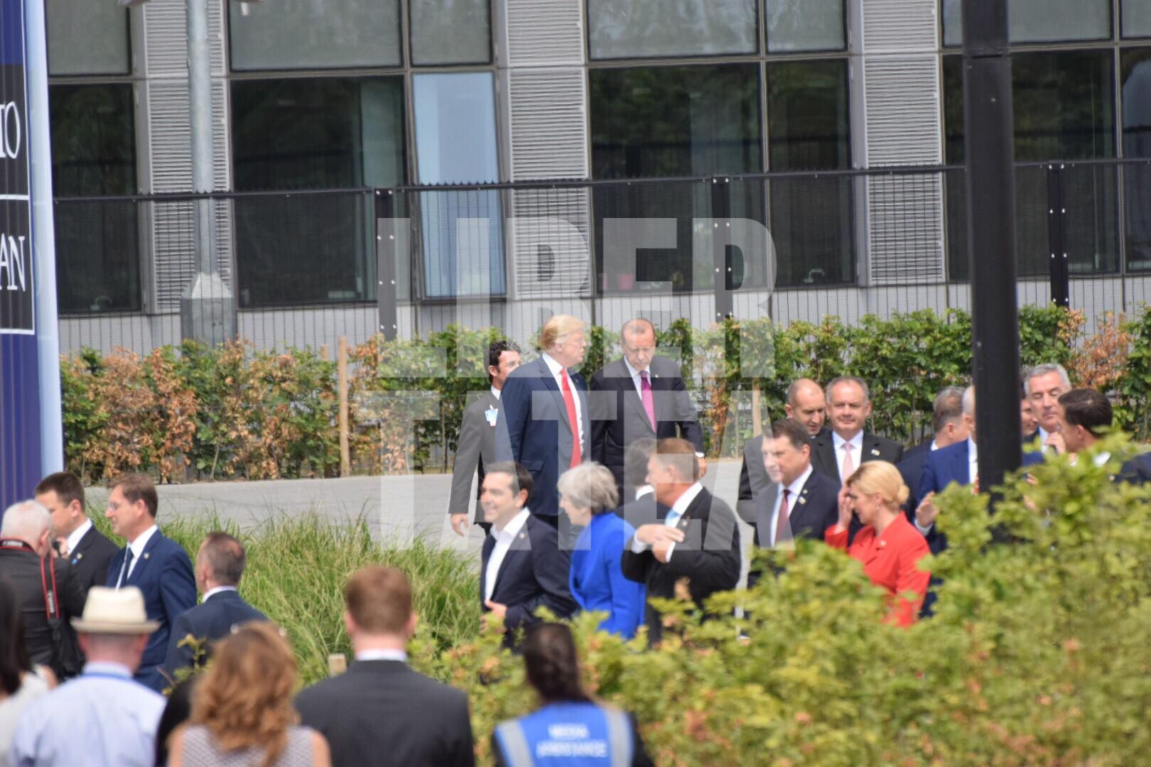 UPDATE | Discuții grele în timpul summitului NATO. Trump și-a schimbat tonul după ce a vorbit cu Merkel