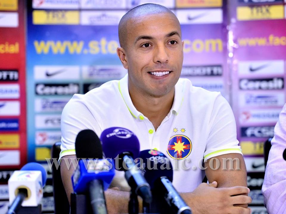Steaua l-a prezentat oficial pe marocanul Houssine Kharja. Mirel Rădoi: "Să nu se aştepte ca Houssine să decidă singur meciurile" / GALERIE FOTO