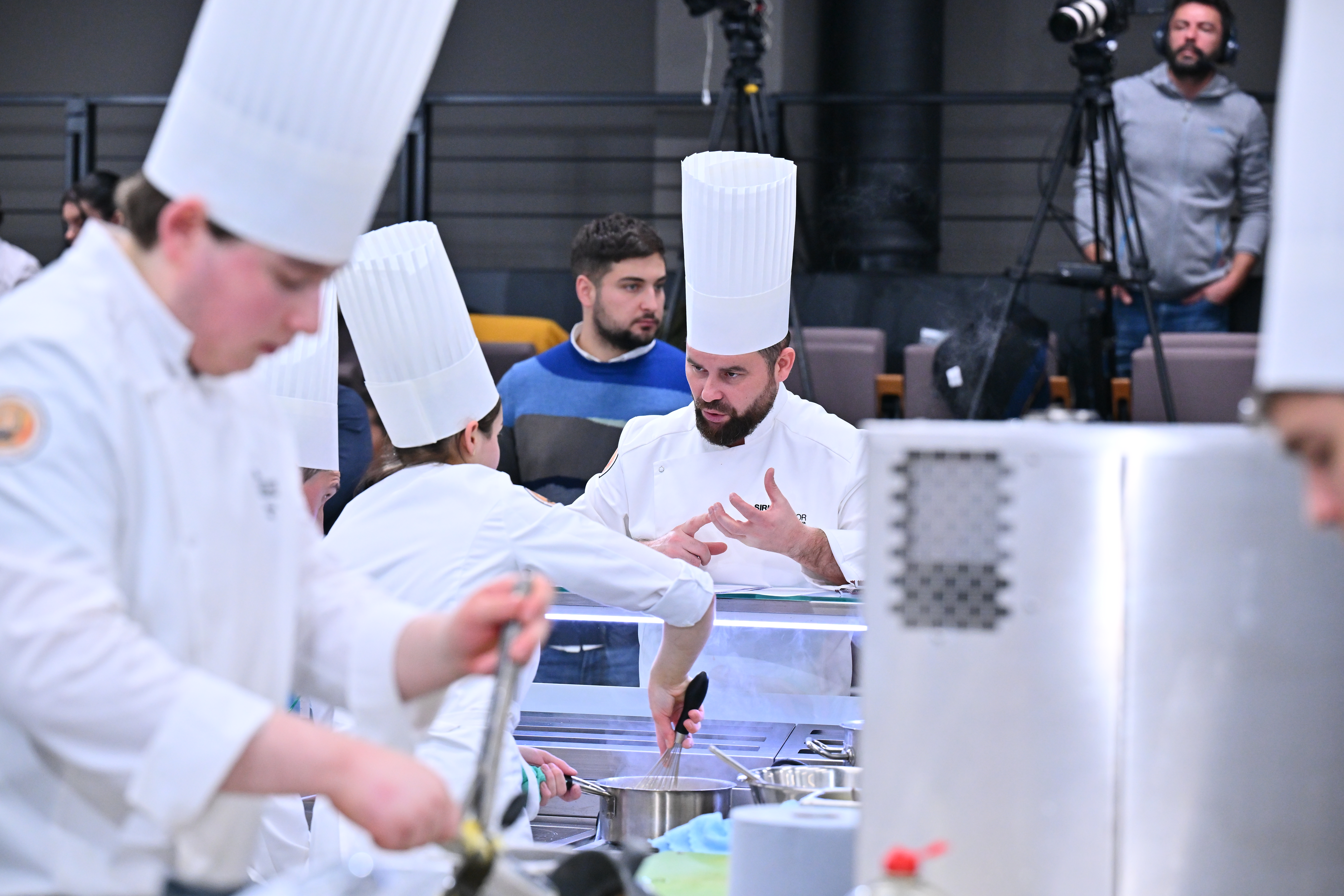 Cum au ajuns românii printre cei mai buni bucătari din Europa. Preparatele care i-au dus pe chefii din țara noastră la „Cupa Mondială a Gastronomiei”