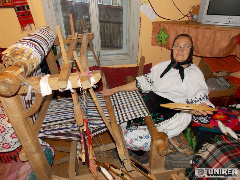Povestea tulnicăresei Mariana Gligor din Țara Moților. ”Tezaurul uman viu” continuă tradițiile strămoșești