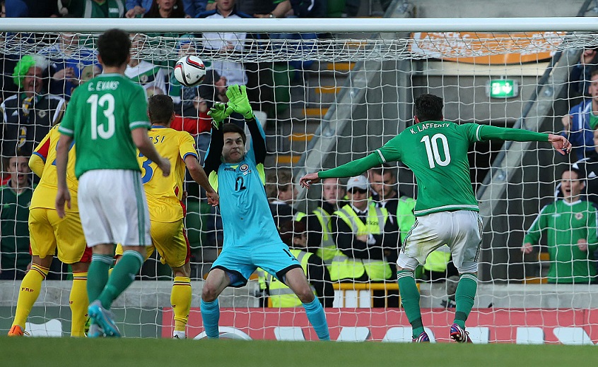 IRLANDA DE NORD - ROMÂNIA 0-0. Târâș-grăpiș spre Euro 2016. Zidul ”Tătă”! / VIDEO