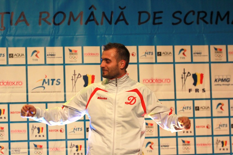 Simona Pop și Tibi Dolniceanu sunt campionii României la spadă, respectiv la sabie / FOTO
