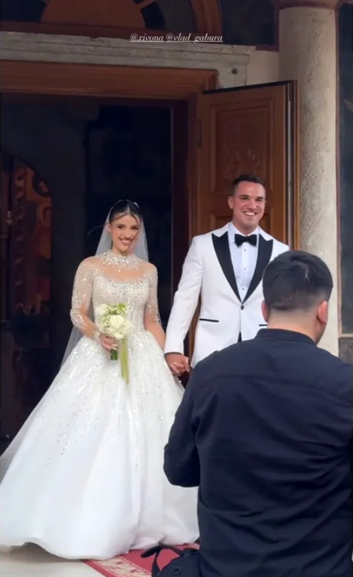 Imagini de la nunta fiicei lui Mugur Mihăescu. Ivona s-a căsătorit religios cu Vlad Gabura