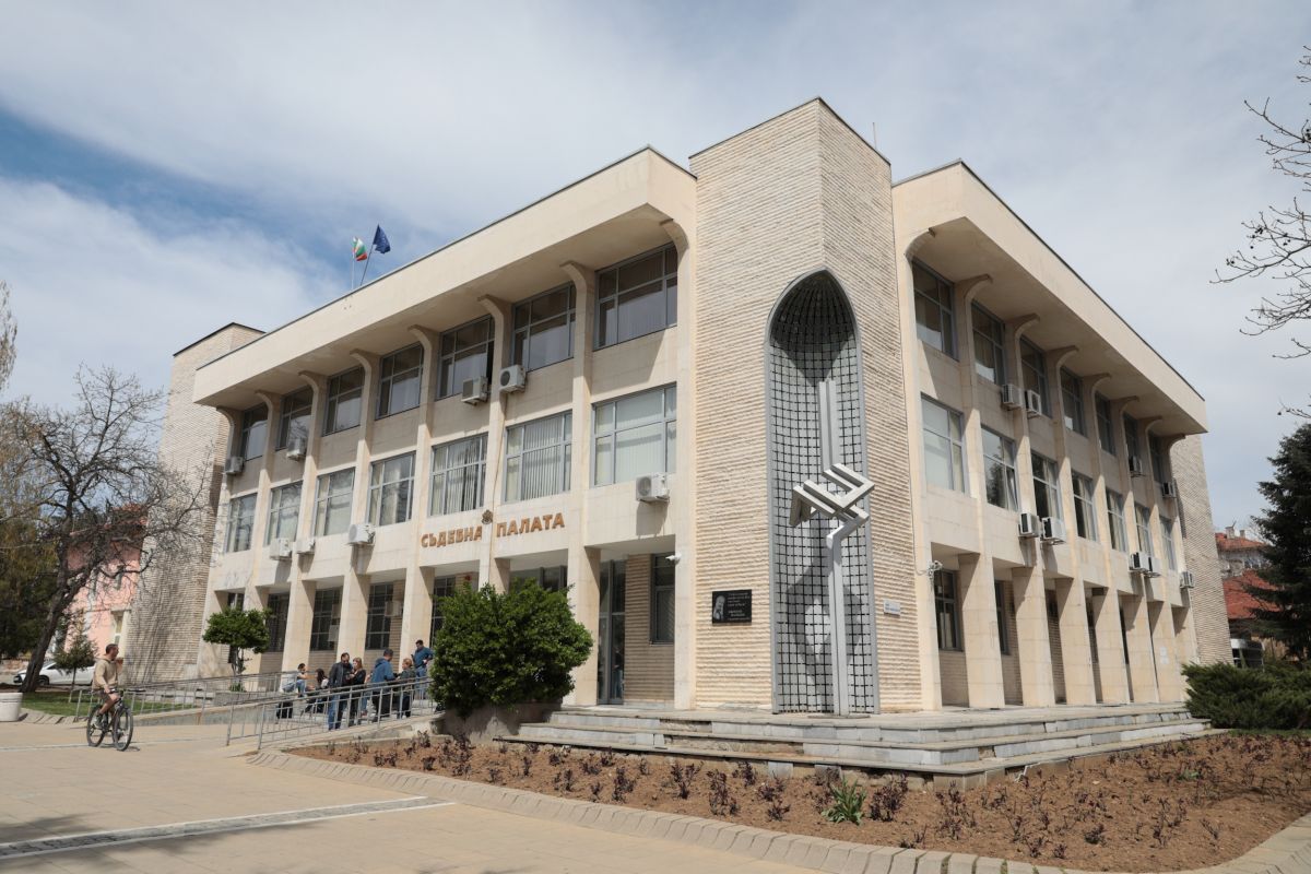 Decizia magistraților din Blagoevgrad: Elena Udrea rămâne în arest preventiv. Ea a cerut azil politic în Grecia