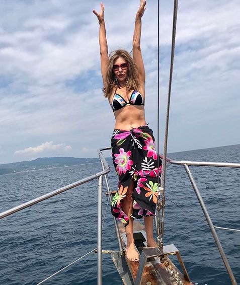 De necrezut cum poate arăta Romanița Iovan în costum de baie la 53 de ani. Ipostaze superbe din vacanța cu iubitul | FOTO