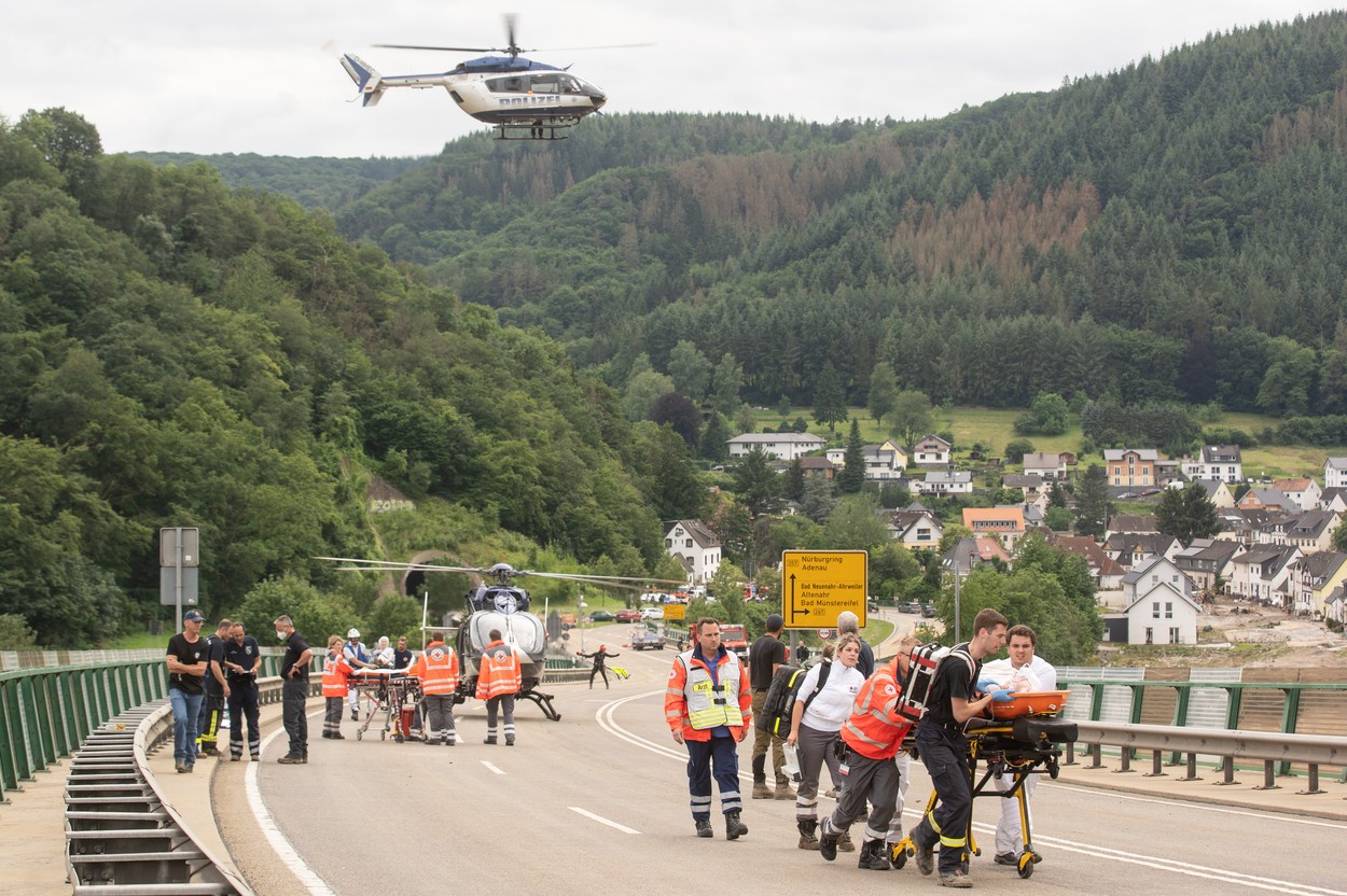 Bilanțul inundațiilor catastrofale din Germania: Cel puțin 106 morți și sute de oameni dați dispăruți