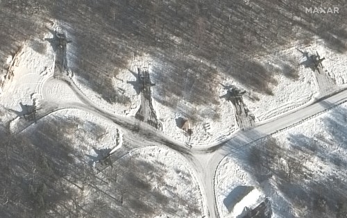 Noi imagini din satelit: Rusia și-a sporit capacitatea militară ofensivă în Belarus, la granița cu Ucraina