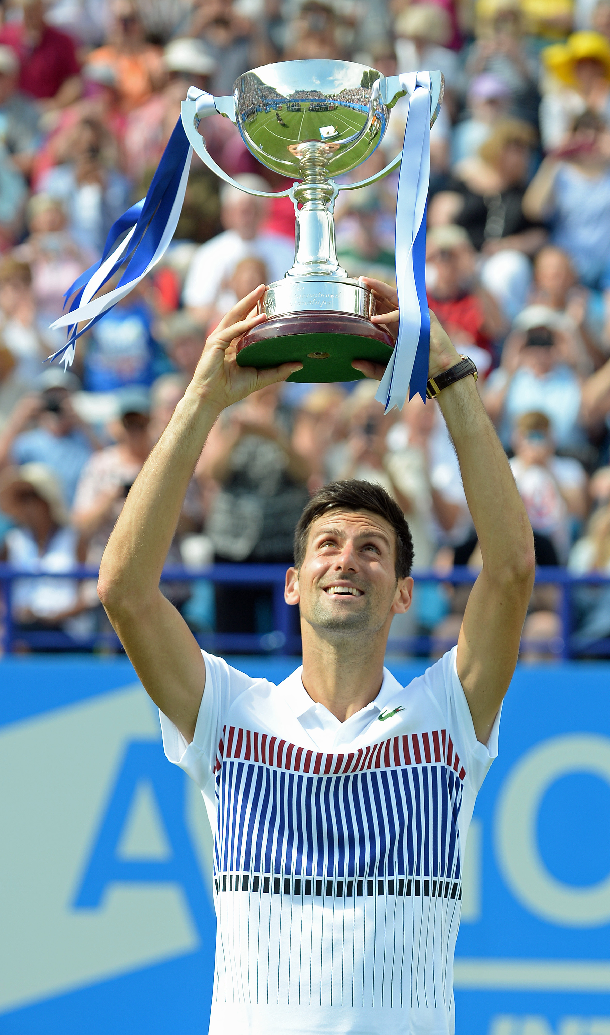 Novak Djokovic a triumfat la Eastbourne. Al doilea său trofeu din acest an / GALERIE FOTO