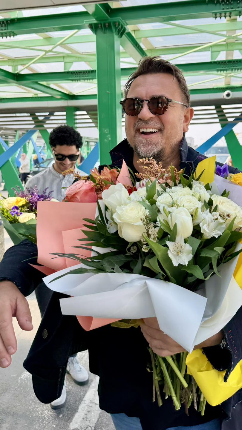 Familia lui Horia Brenciu a reușit să se întoarcă în România din Kuala Lumpur. Cum i-a așteptat artistul acasă