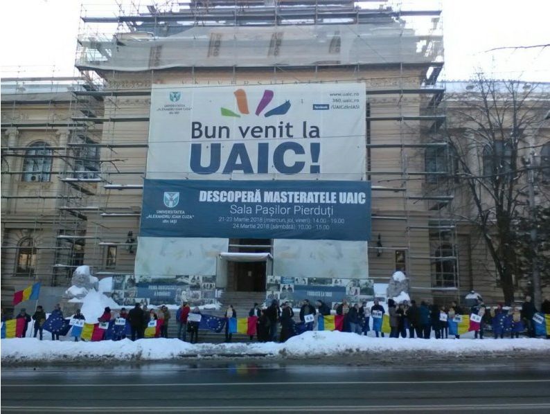 Peste 150 de oameni au cerut la Iași demisia ministrului Justiției