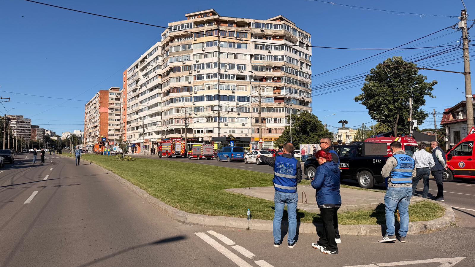 Locuitorii din blocul peste care a căzut drona la Galați se vor putea întoarce în apartamente, dar momentan nu vor avea nici gaze și nici curent electric