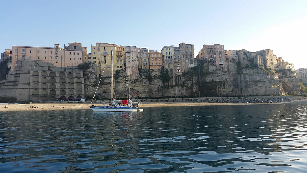 Calabria, dincolo de mafie. Locurile de poveste și plajele spectaculoase care mărginesc două mări