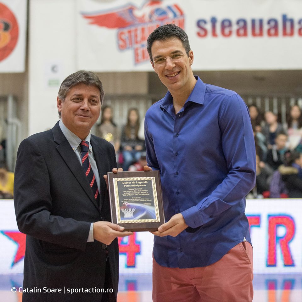 CSM Oradea, în Final Four: a scos Steaua! Celelalte ”sferturi”. Scandal cu galeria / FOTO