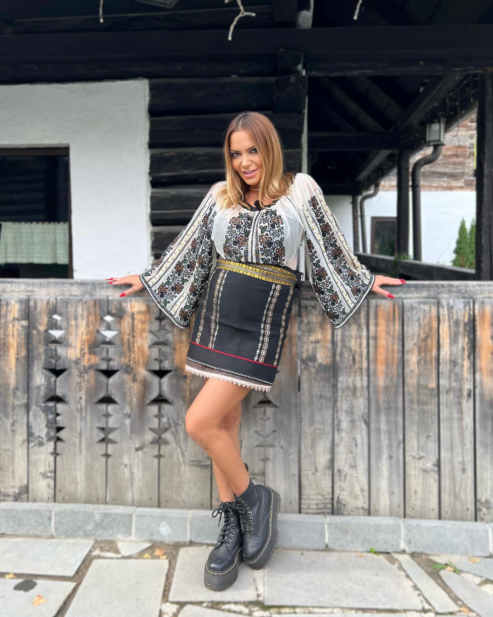Andreea Antonescu și fiica ei, Sienna, au plecat în Las Vegas. Cum arată artista însărcinată pentru a doua oară. „Noi 3”