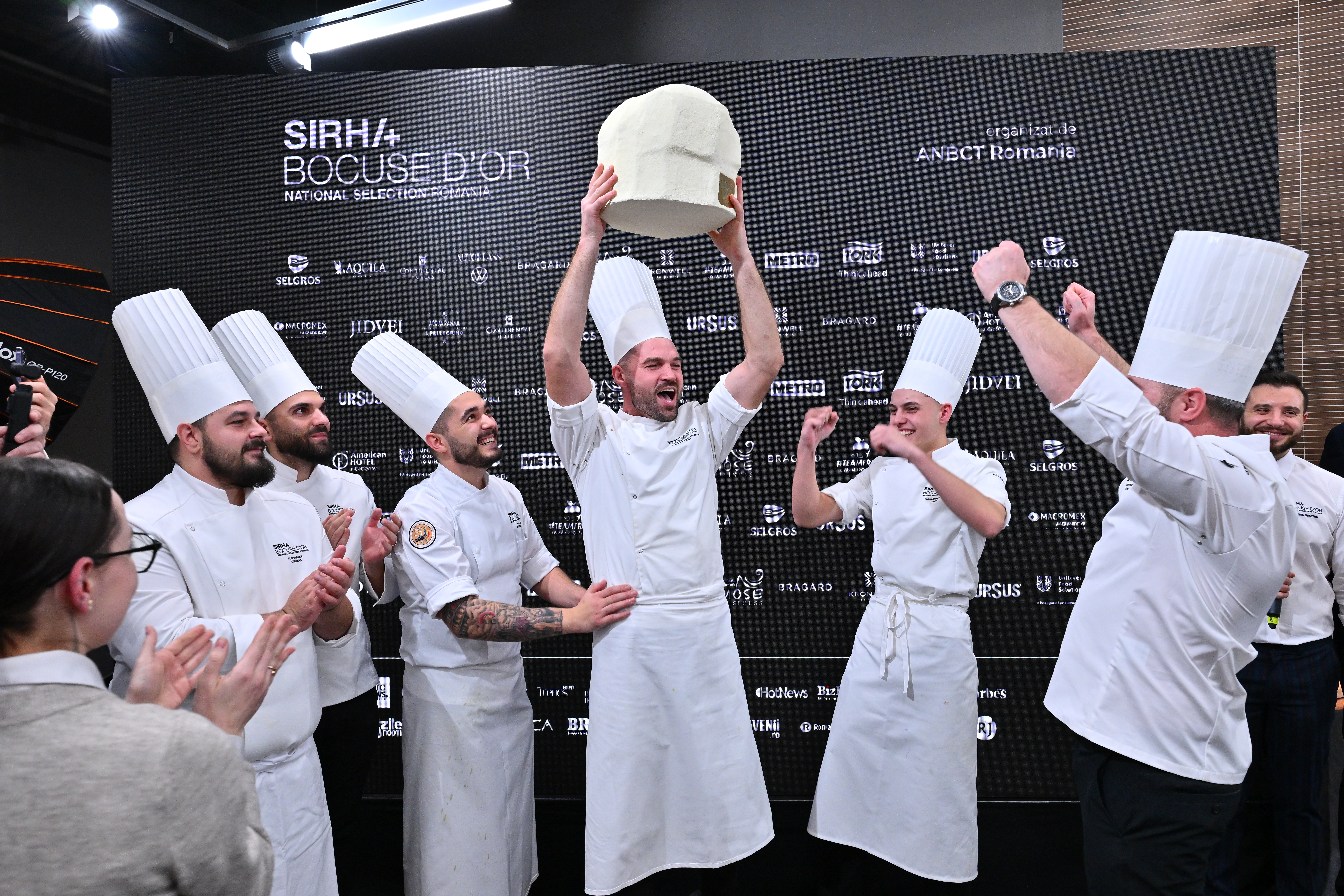 Cum au ajuns românii printre cei mai buni bucătari din Europa. Preparatele care i-au dus pe chefii din țara noastră la „Cupa Mondială a Gastronomiei”
